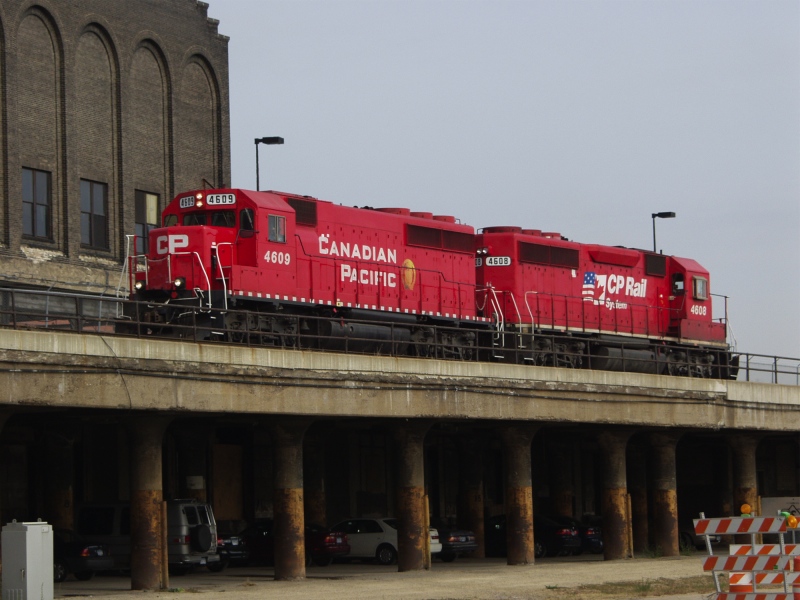 4608 & 4609 running light