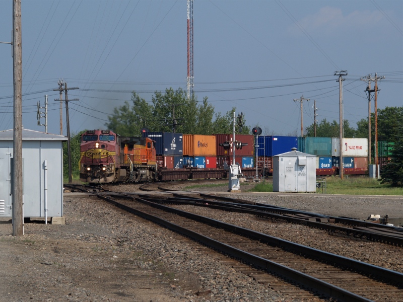 BNSF No. 832