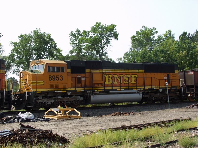 SD70MAC arrives in Aitkin