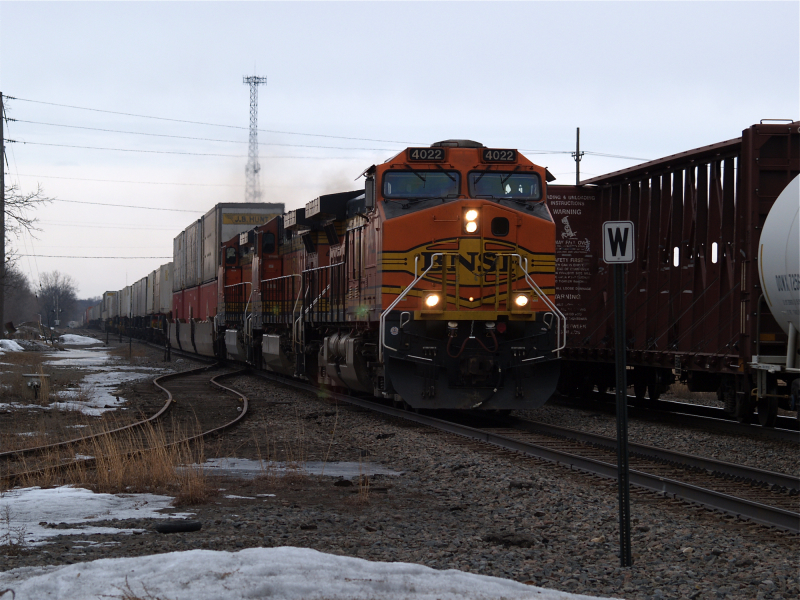 BNSF 4402