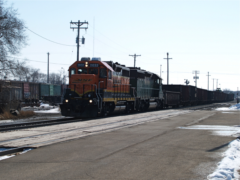 BNSF 2032 leads